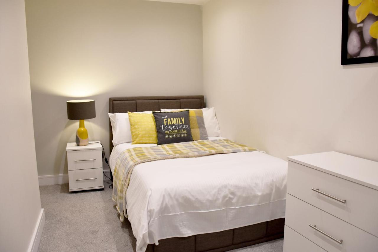 Northside Apartments Ealing ロンドン エクステリア 写真