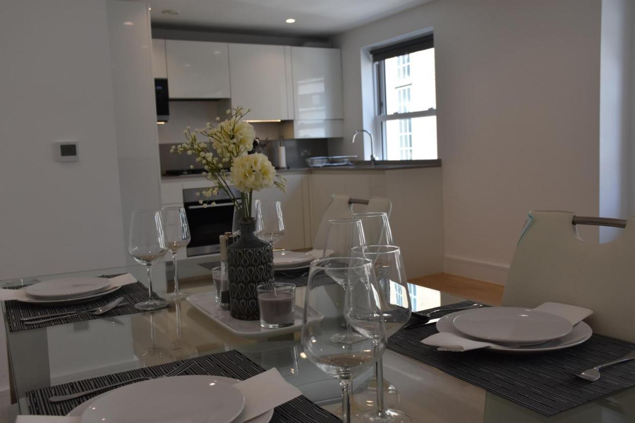 Northside Apartments Ealing ロンドン エクステリア 写真