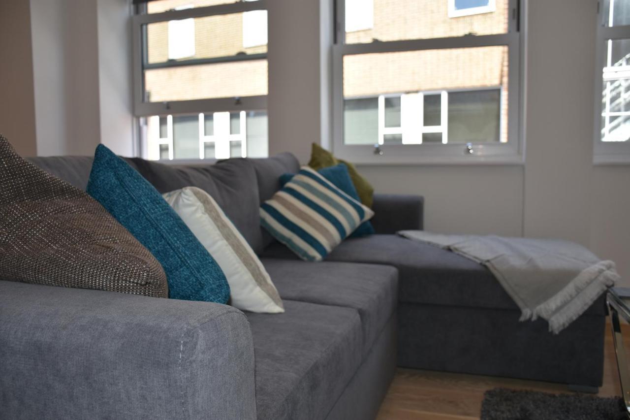 Northside Apartments Ealing ロンドン エクステリア 写真