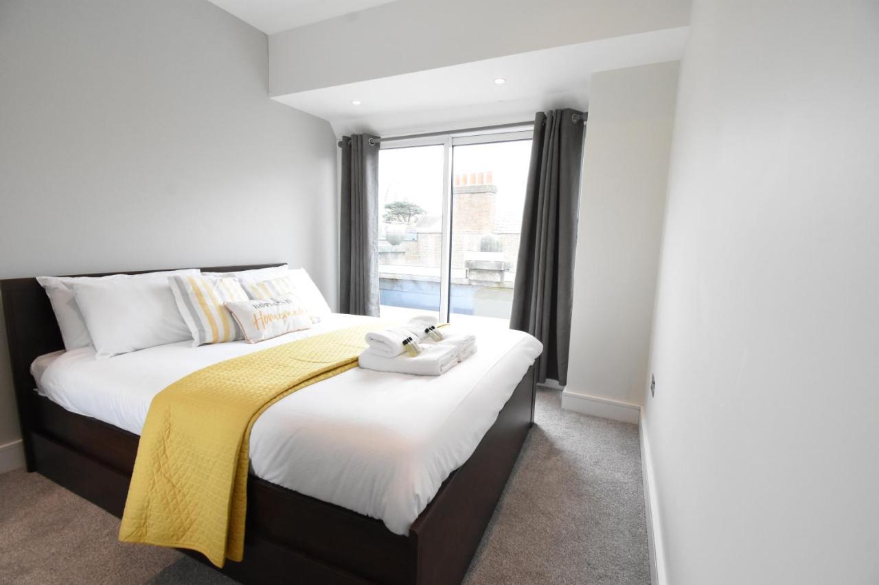 Northside Apartments Ealing ロンドン エクステリア 写真