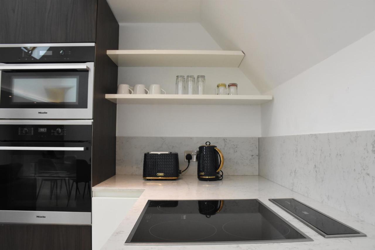 Northside Apartments Ealing ロンドン エクステリア 写真