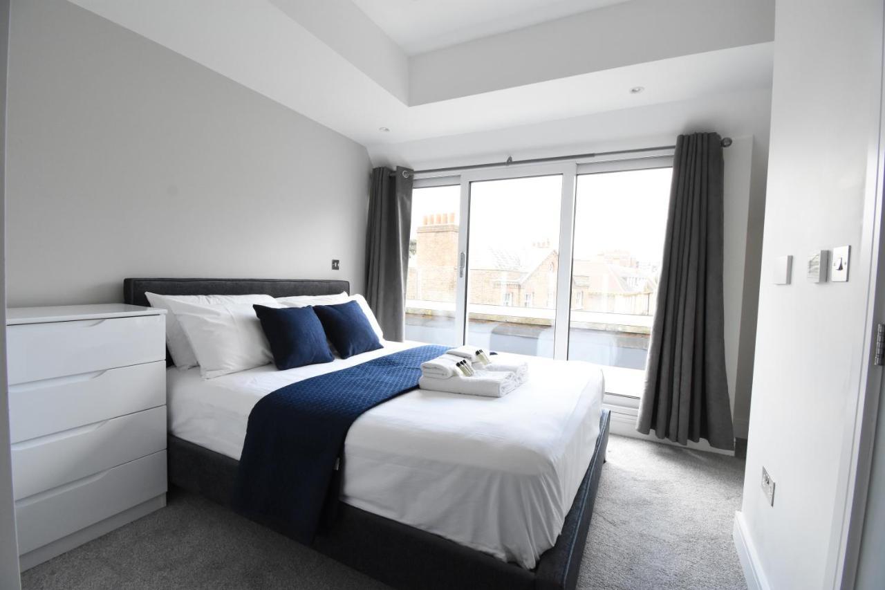 Northside Apartments Ealing ロンドン エクステリア 写真