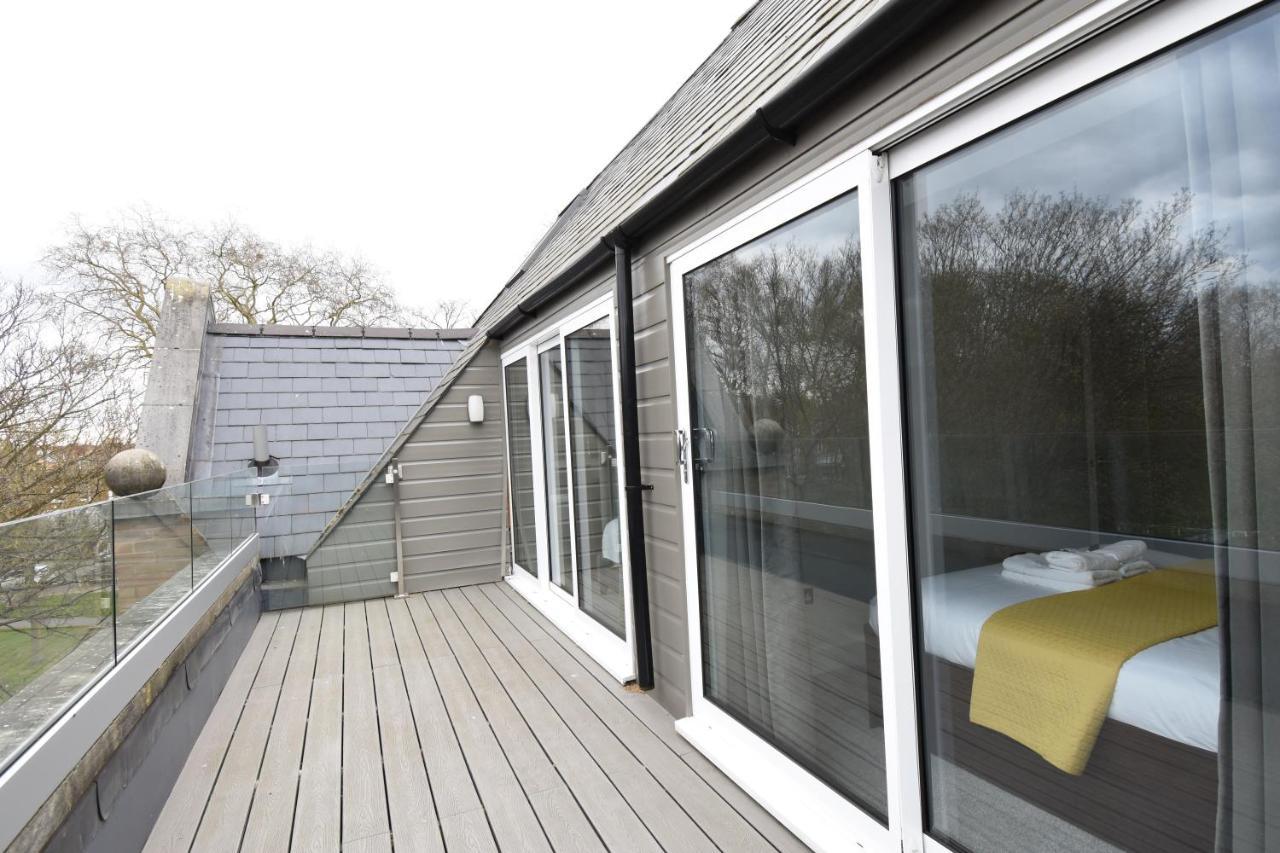 Northside Apartments Ealing ロンドン エクステリア 写真