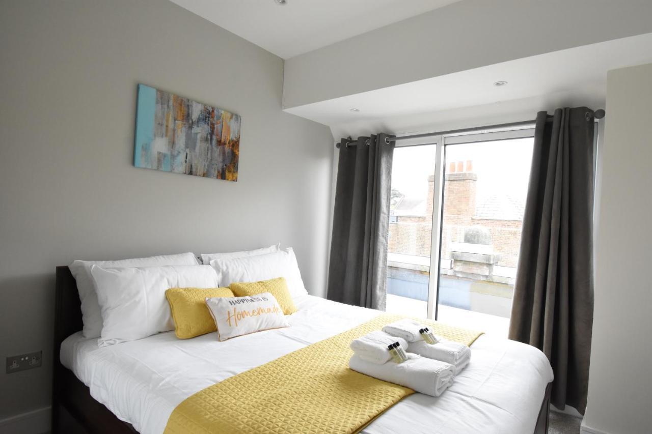 Northside Apartments Ealing ロンドン エクステリア 写真