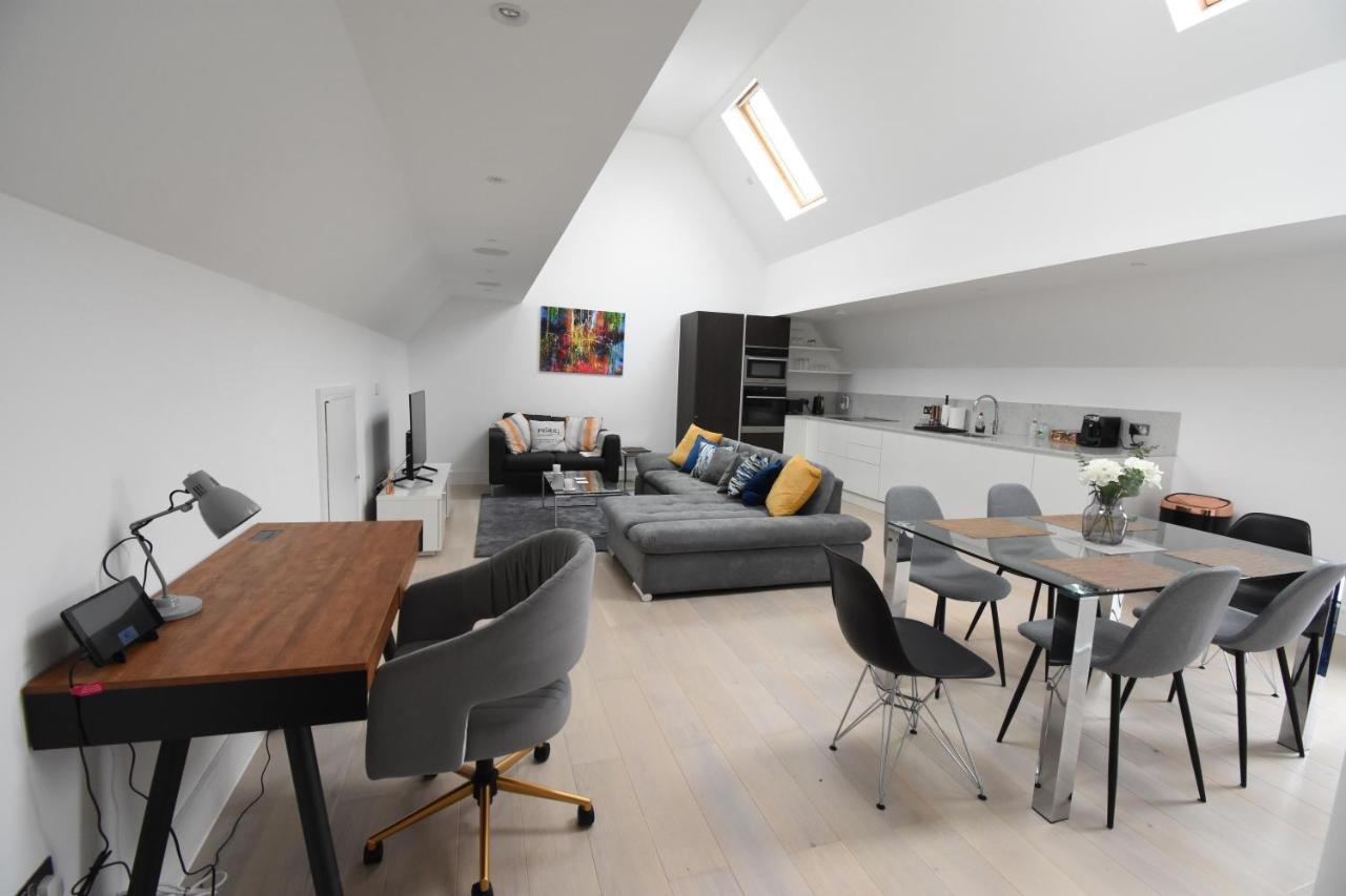 Northside Apartments Ealing ロンドン エクステリア 写真