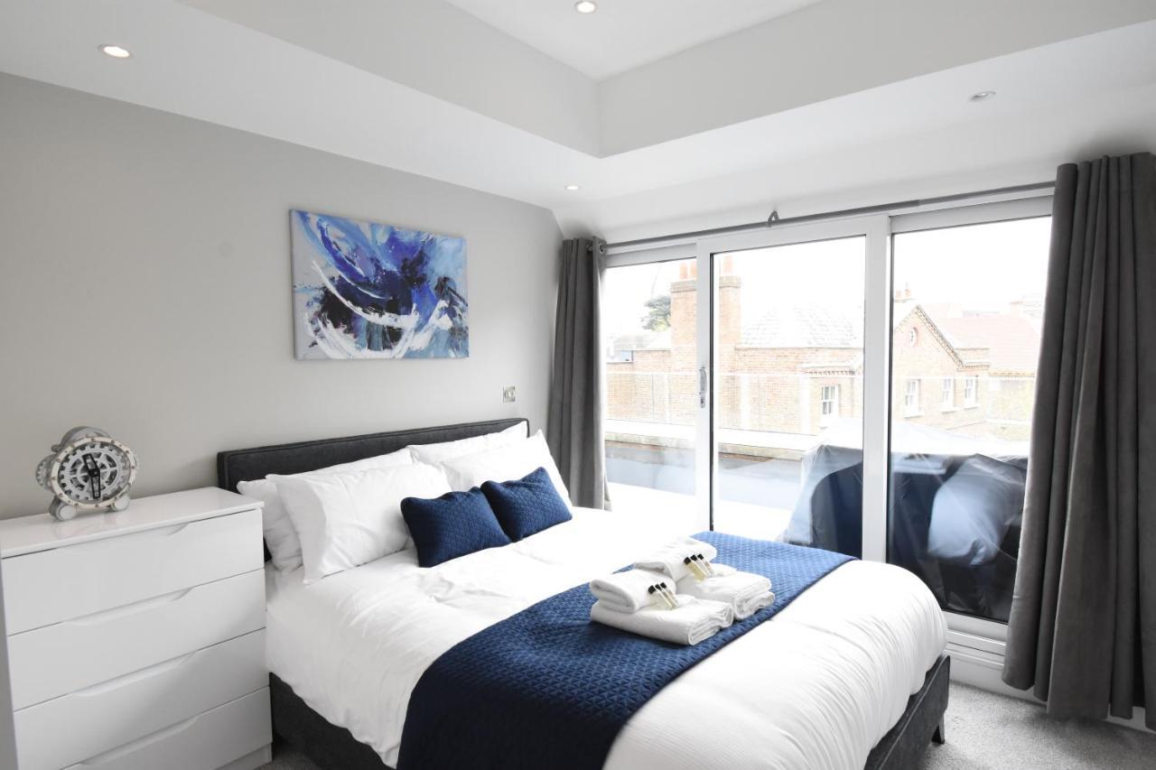Northside Apartments Ealing ロンドン エクステリア 写真