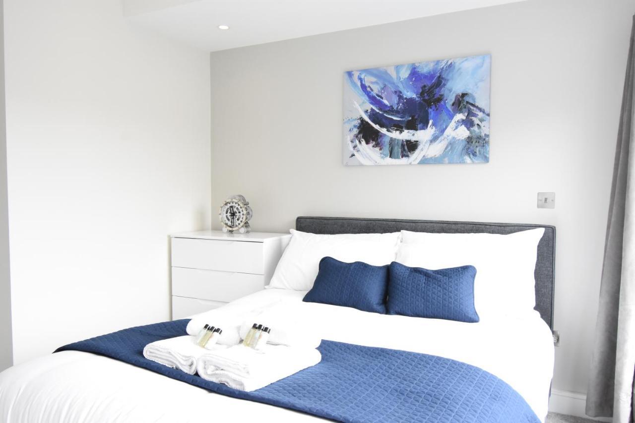 Northside Apartments Ealing ロンドン エクステリア 写真
