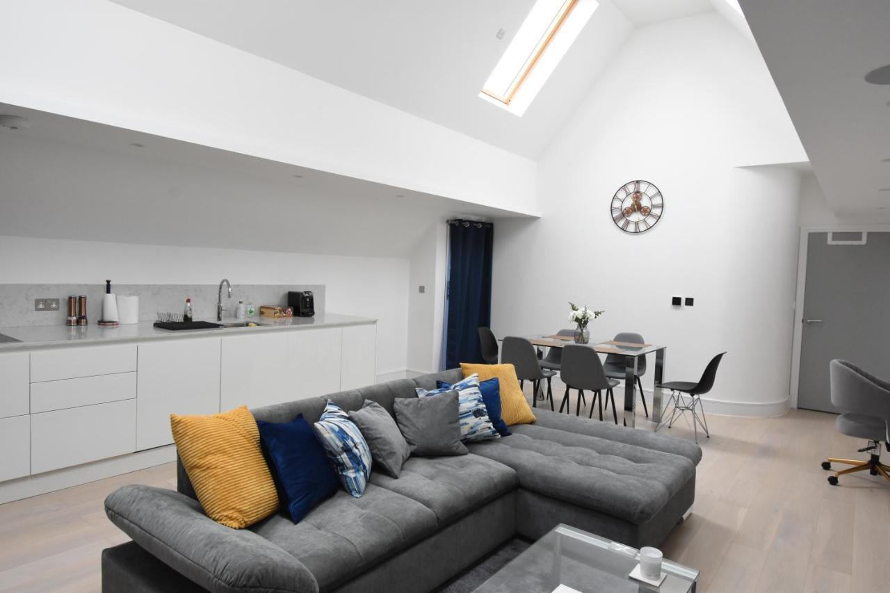 Northside Apartments Ealing ロンドン エクステリア 写真