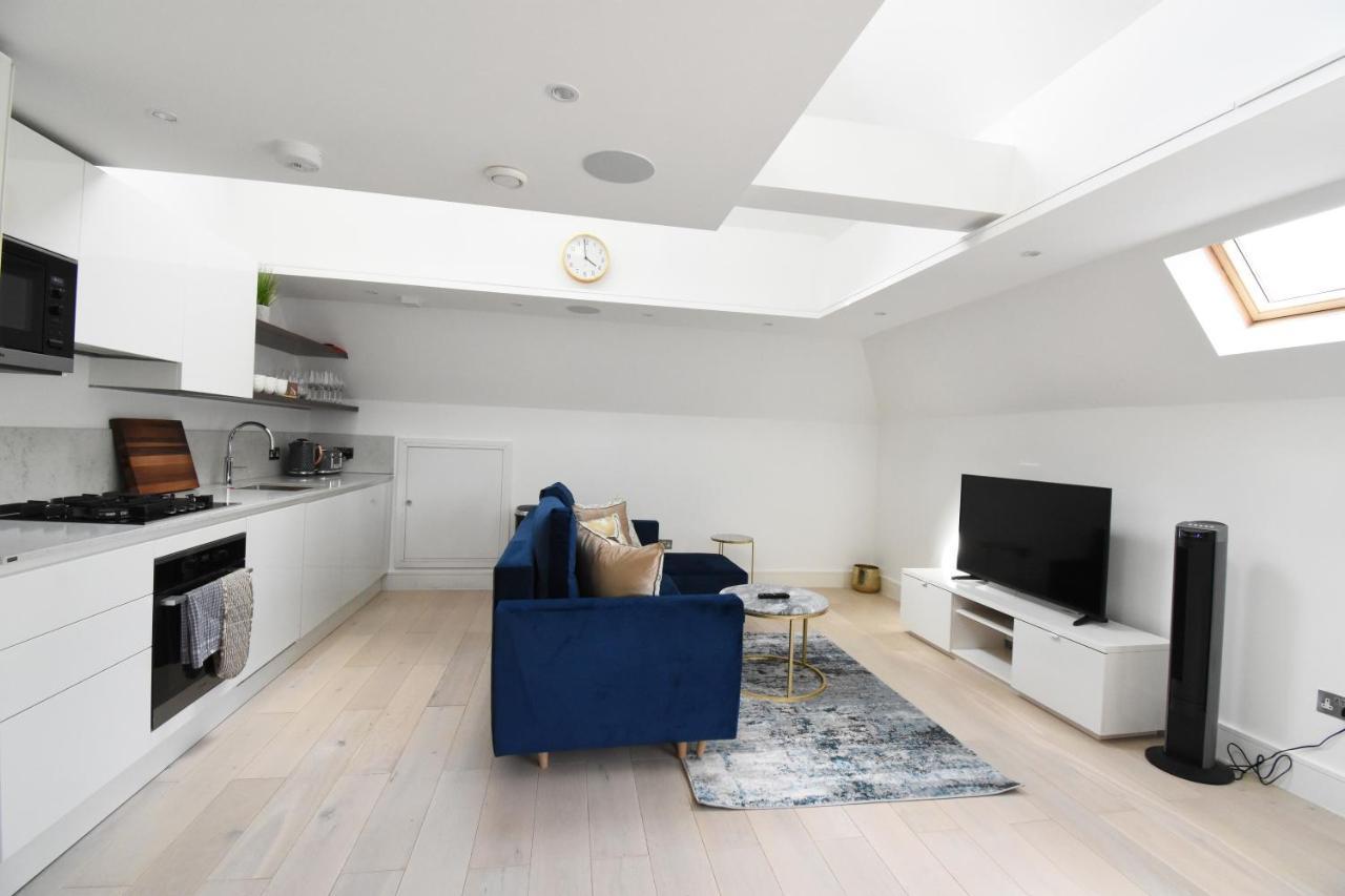 Northside Apartments Ealing ロンドン エクステリア 写真