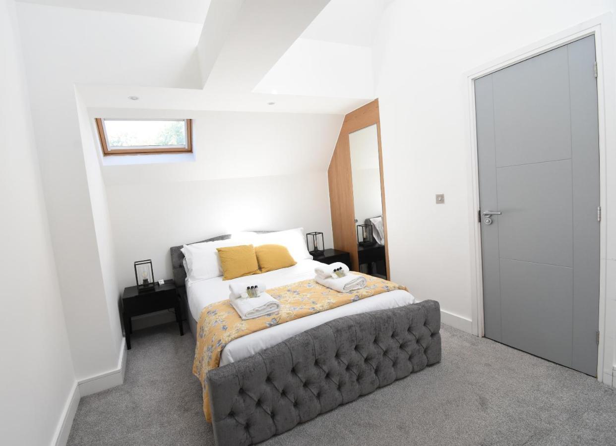 Northside Apartments Ealing ロンドン エクステリア 写真