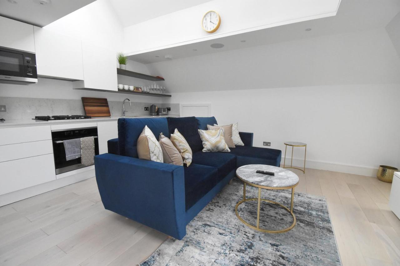 Northside Apartments Ealing ロンドン エクステリア 写真