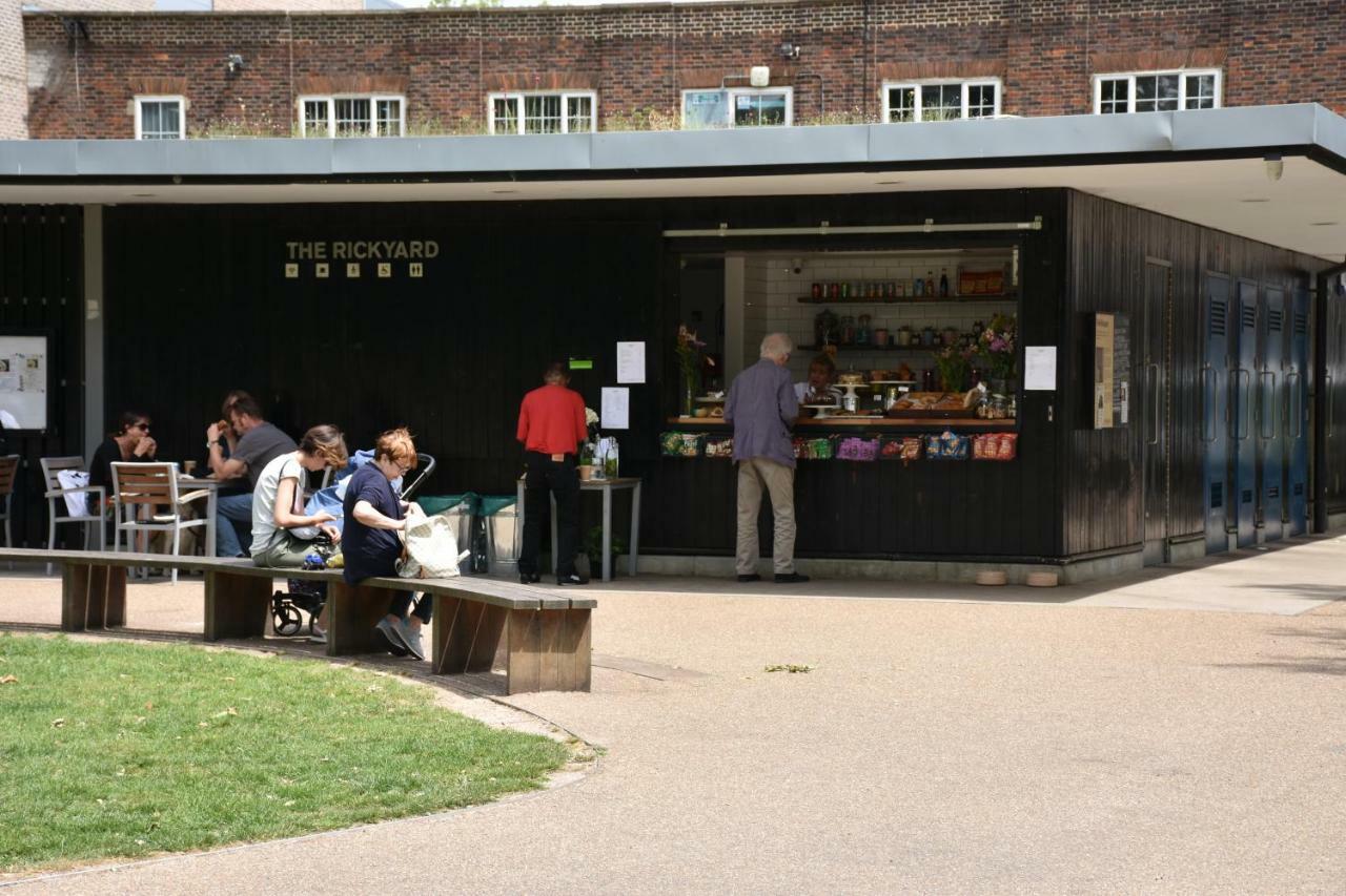 Northside Apartments Ealing ロンドン エクステリア 写真