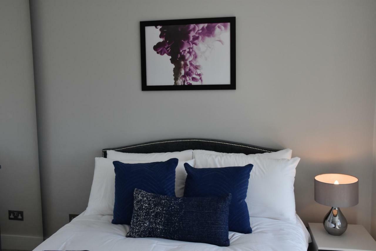 Northside Apartments Ealing ロンドン エクステリア 写真