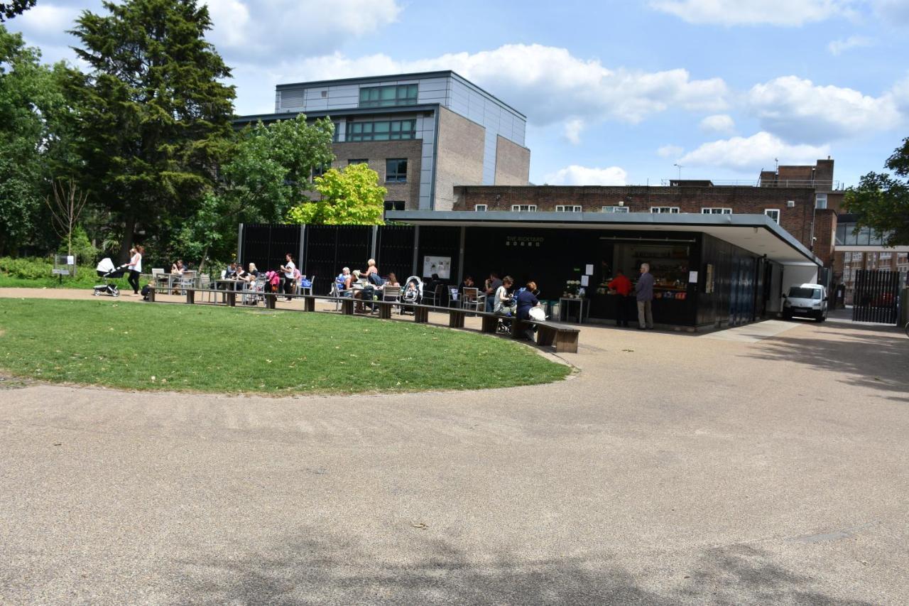 Northside Apartments Ealing ロンドン エクステリア 写真