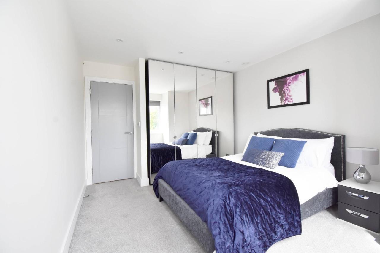Northside Apartments Ealing ロンドン エクステリア 写真